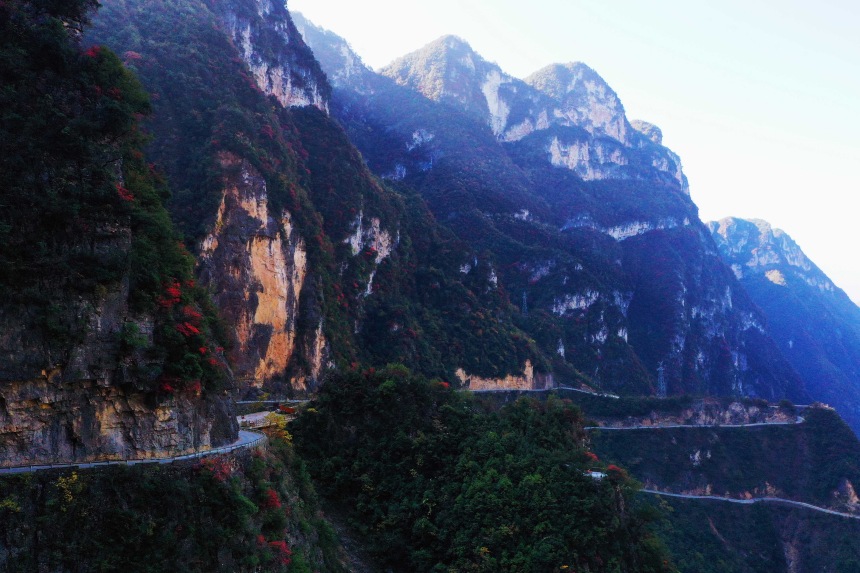 重慶市巫山縣竹賢鄉(xiāng)下莊村初冬景色。王忠虎攝