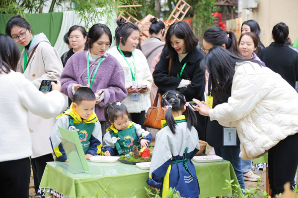 游戲成果現場展示。西南大學實驗幼兒園供圖